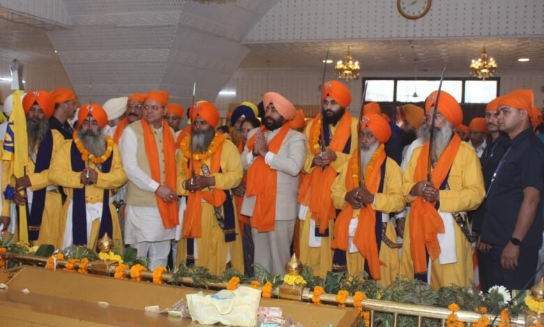 जो बोले सो निहाल’ के जयकारों से गूंजा आसमान
