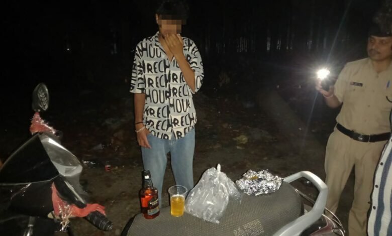 देहरादून में शराब पीने वालों