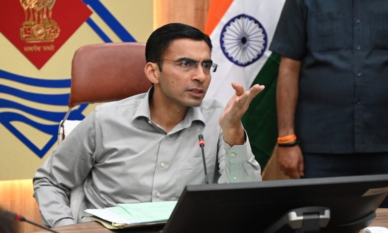 फर्जीवाड़े पर प्रशासन का बड़ा एक्शन