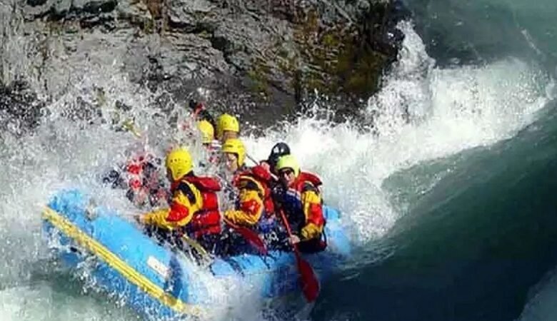 Good news for those who visit Rishikesh every week, river rafting is going to start again tomorrow.
