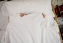 You cannot sleep without a bedsheet. Know the connection of this habit with psychology.