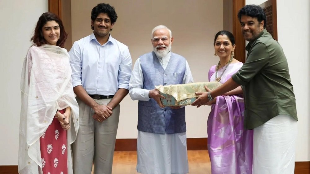 KhushbuWithPMModi